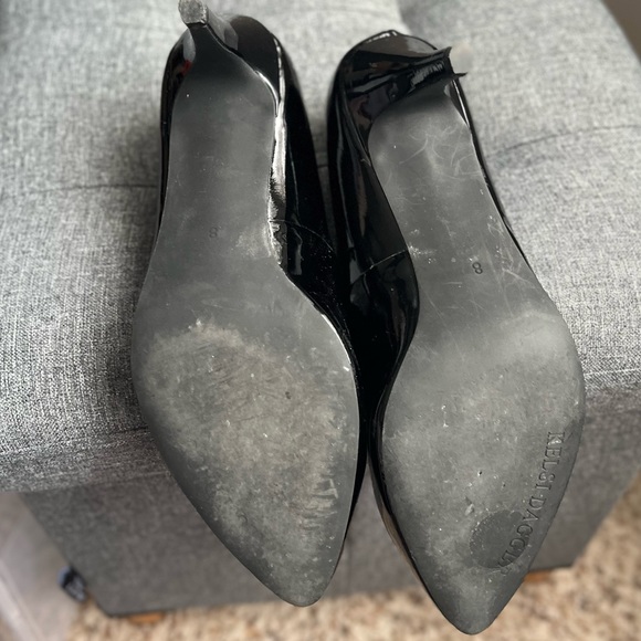 Black Winners Brand shoe, Size 8, small heel, Glossy finish. - Picture 5 of 5